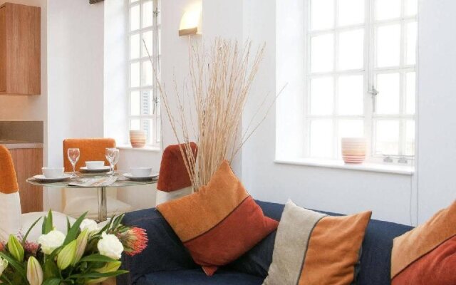 Cleyro Serviced Apartments-City Centre