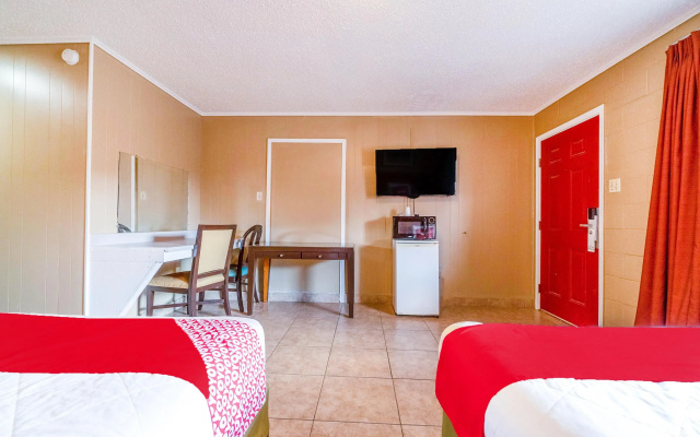 OYO Hotel Beeville -US 181