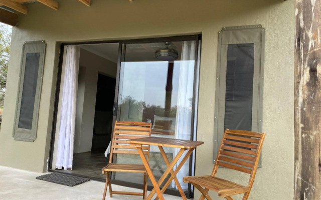 Sunset Lodge & Safaris
