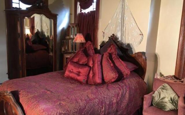 1884 Wildwood Bed and Breakfast Inn