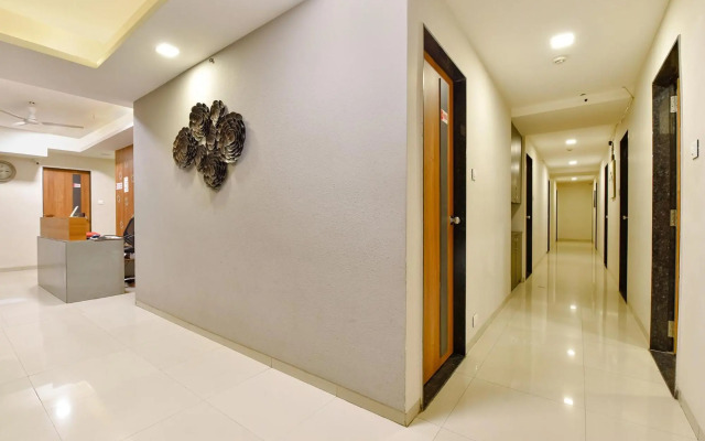 Flagship 76949 Hotel Happinex