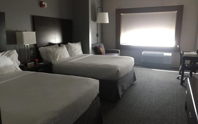 Holiday Inn Express & Suites Tahlequah by IHG