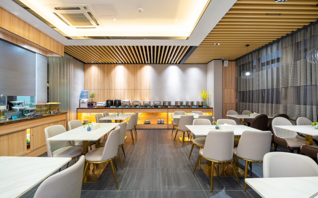 Changfeng Future Apartment Hotel