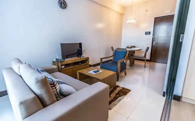 CSuites at 8 Newtown Residences