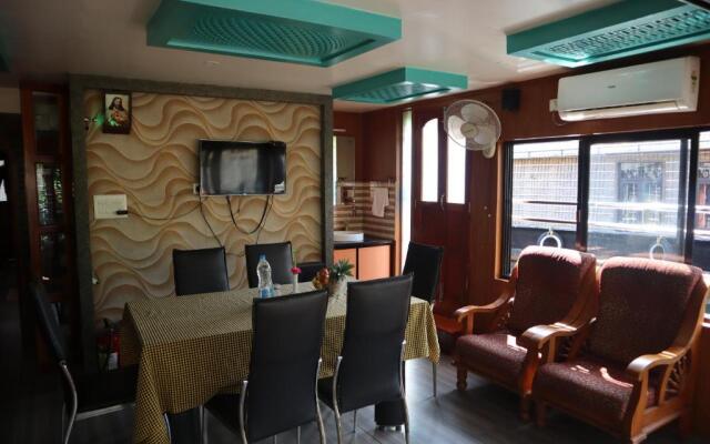 Kera Houseboats Alleppey
