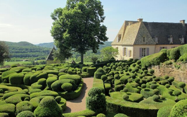 Secluded holiday home with a dishwasher, not far from Sarlat