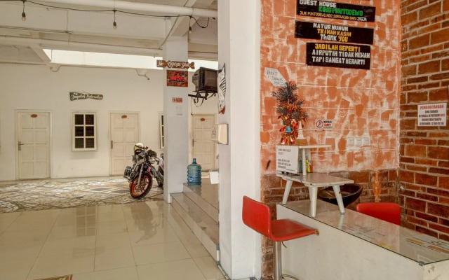 King Puntodewo Guesthouse RedPartner