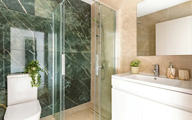 Sanders River Plaza Limassol Apartment