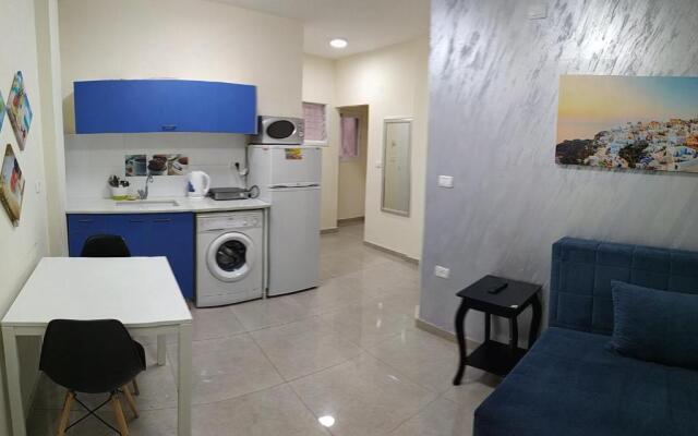 Short Term Apartment Tel Aviv Bat Yam 411