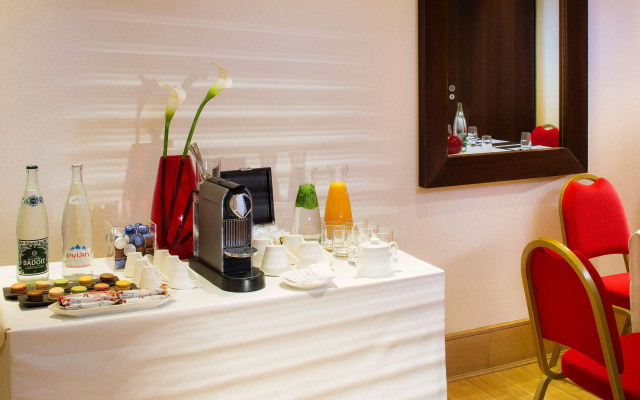 Grand Hotel Champs-Elysees