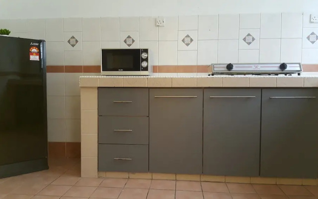 Elopura Vacation Apartment