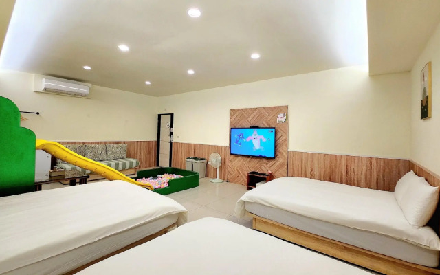 Happiness Yes Hostel