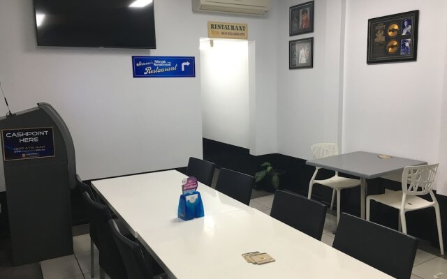 Goondi Hill Hotel