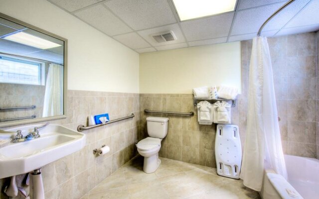 Ramada By Wyndham Fort Lauderdale Oakland Park