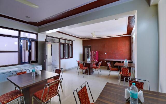 OYO 352 Hotel DRS 8586 Haveli