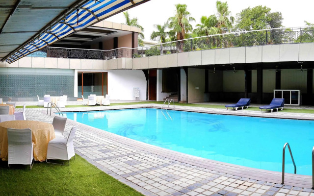 Dee Marks Hotel & Resorts