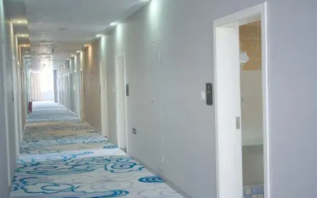 Super 8 Hotel Anshun Huangguoshu