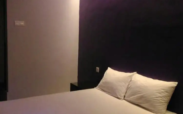 SPOT ON 90138 Hotel Elwarda Klcity