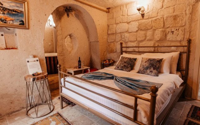 Young Cave Hotel