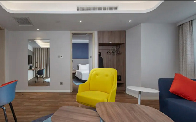Holiday Inn Express Chongqing Airport Zone