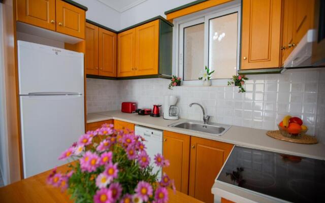 Poly's charming home - City center & near the beach 2bedroom apartment