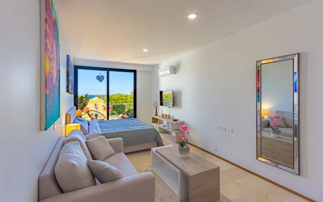 Luxury Sea view Studio on the 5th Av