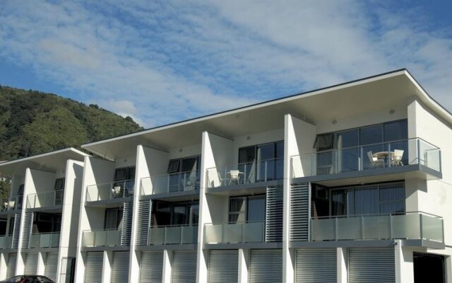 The Moorings on Marlborough Apartment