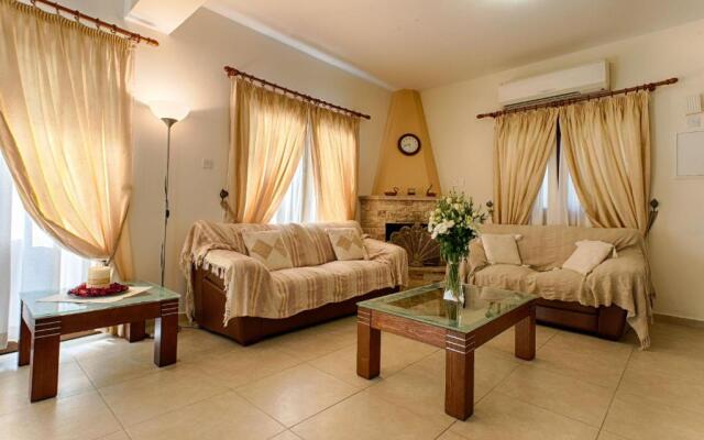 Villa Tsikkos Dio in Argaka
