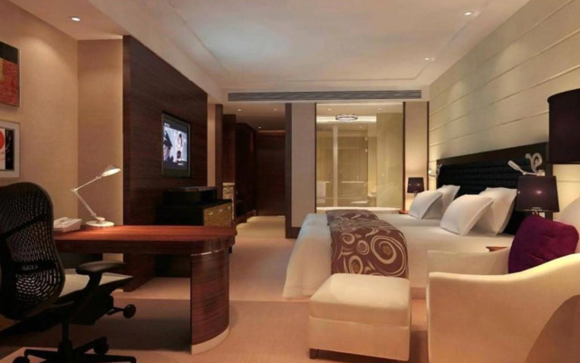 Noble International Hotel