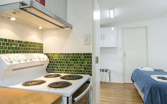 Mena Creek Flower House