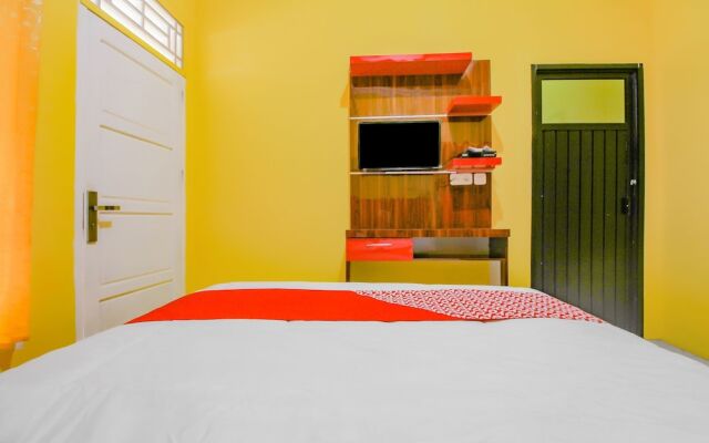 OYO 90216 Kost Sanny