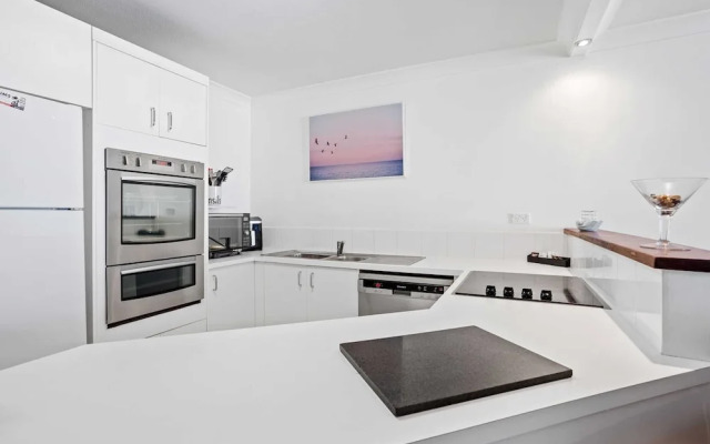Key Largo - Hosted by Burleigh Letting