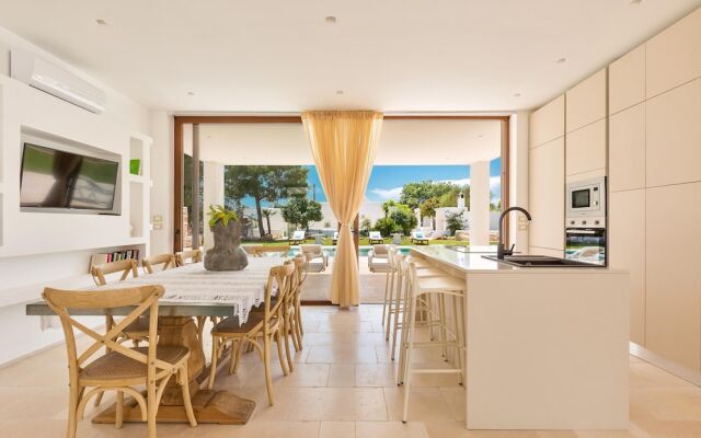 1978 Borgo Maresca by Perle di Puglia