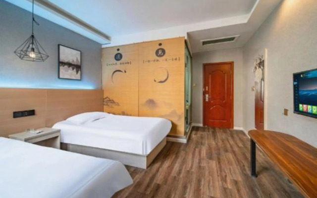 Yujian Hotel (Dongshilipu Subway Station)