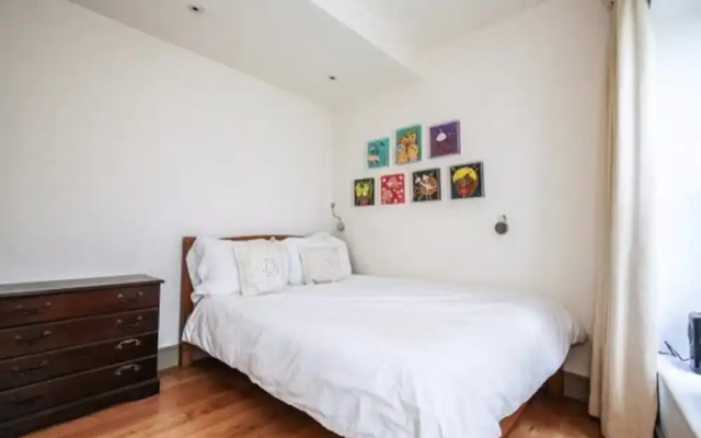 Eson2 - The Notting Hill Dawson Nest