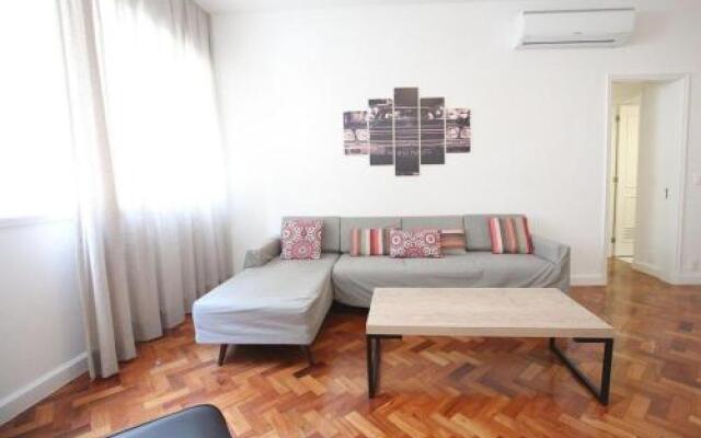 Charming And Cozy Apartment with in Copacabana