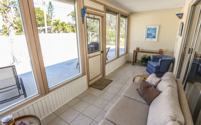 121 Mid Island Drive