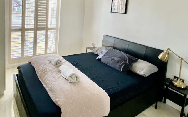 Captivating 1-bed Apartment Greater London