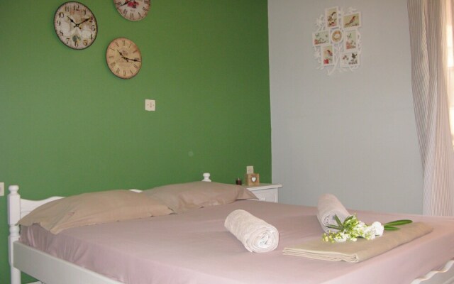 Handmade Apartment. A Step To City Center & Beach