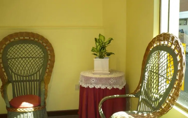 Hotel San Cayetano