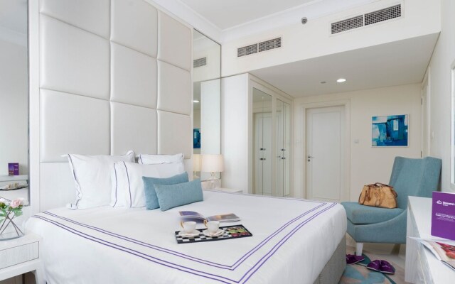 Dream Inn - Damac Mall Street