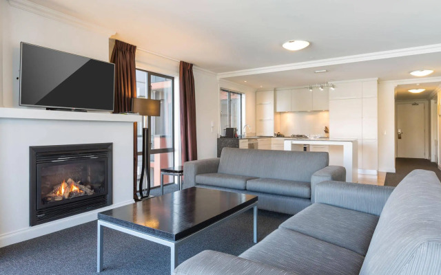 Luxury Lake Suites