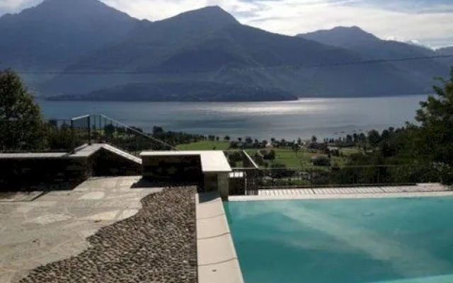 Residence Giglio Comer See