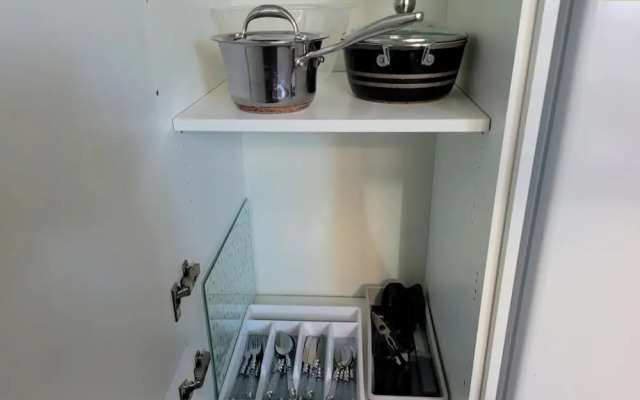 Bright & Homely Apartment