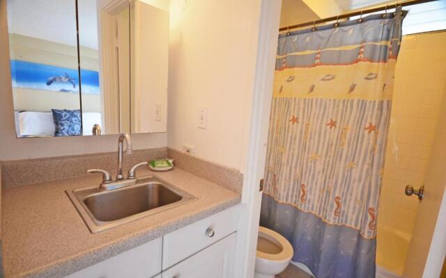 Kuhio Village 510 KING Bed with Renovated Kitchenette