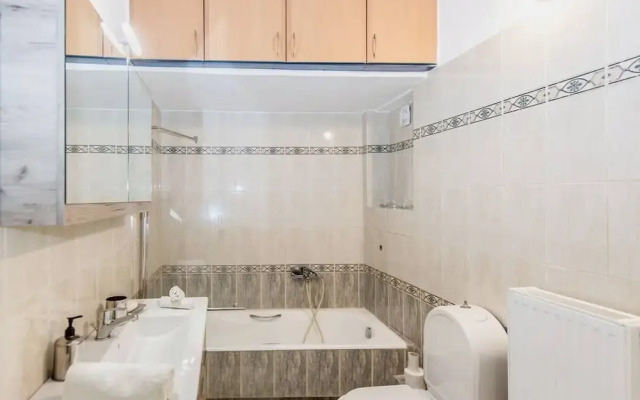 Thano s Stylish Flat Just 150m to the Beach