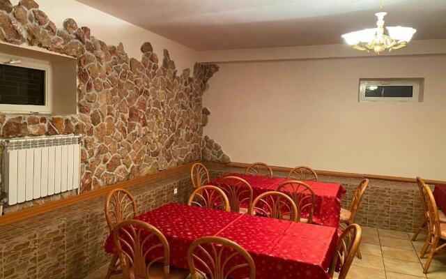 Guest house in Arzakan,Axveran