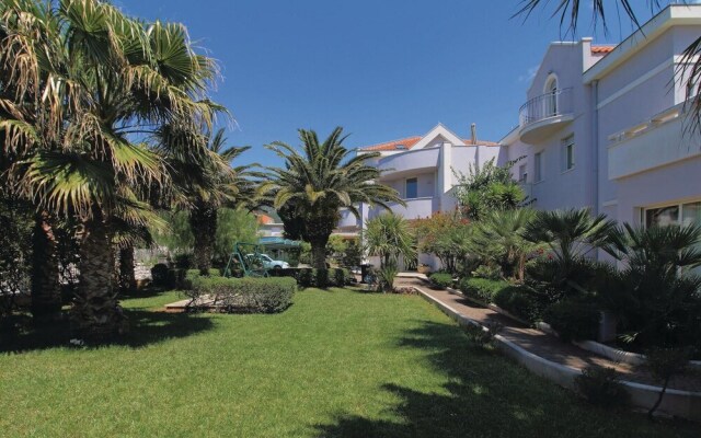 Nice Home in Kastel Luksic With Wifi and 1 Bedrooms