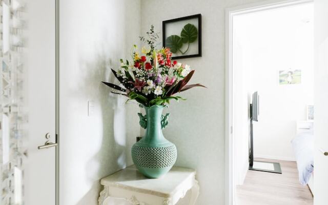 Shirakabanoyado-Season