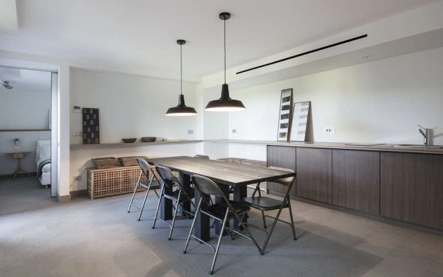 Suite & Pool Como
